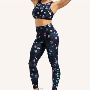 Peloton Astroid Print workout set Sz S